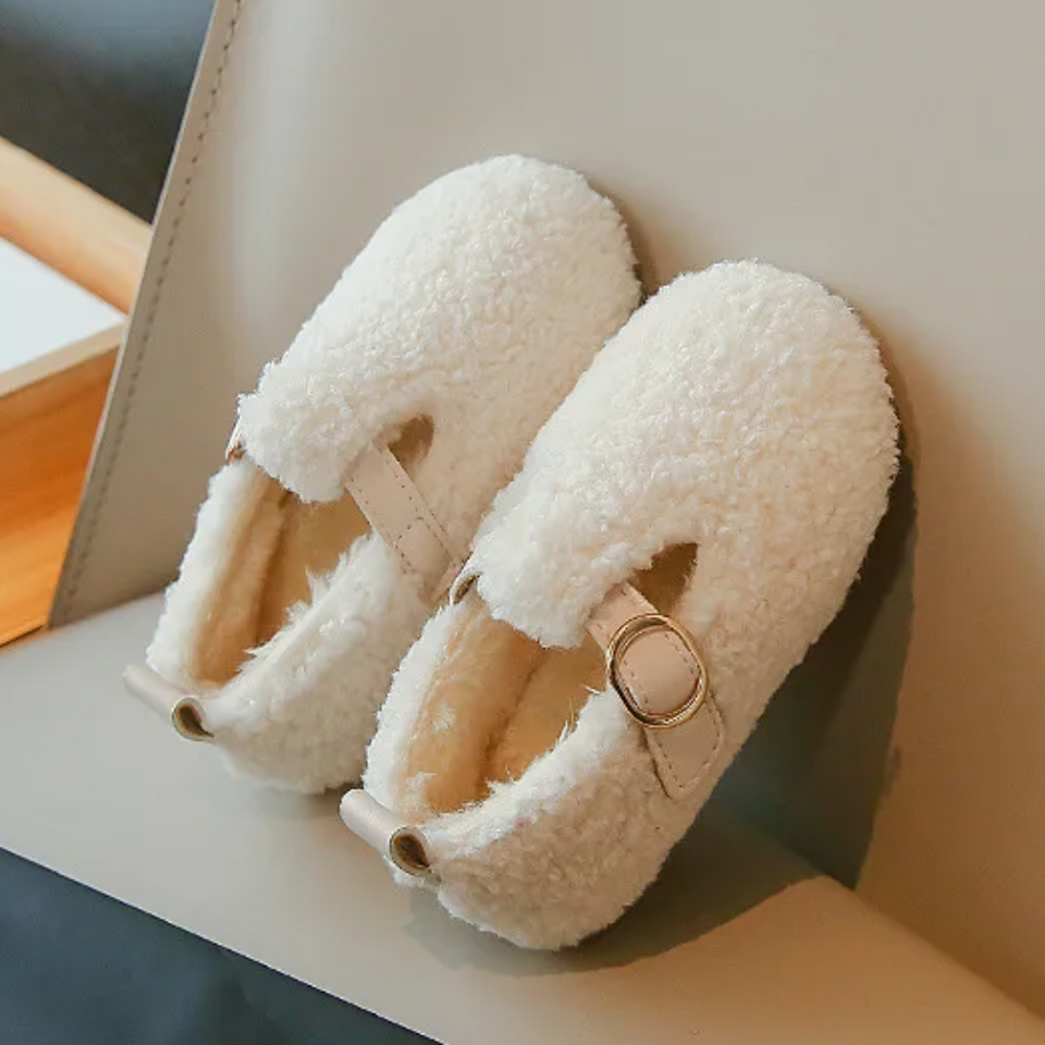 WarmSteps – Bequem & kuschelig – Plüsch-Winterschuhe für Kinder