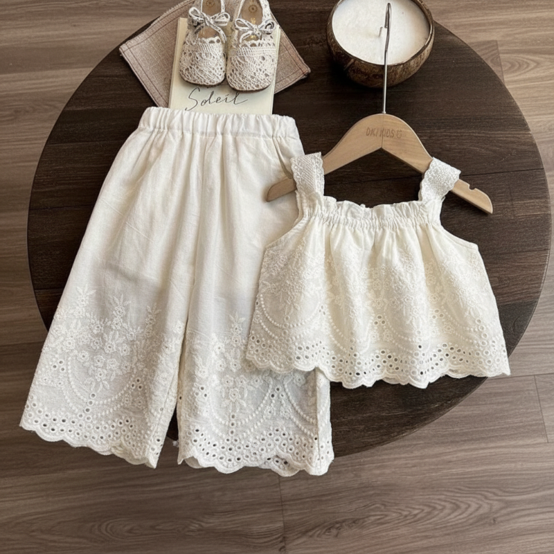 TinyLuxe – Zomerset aus Spitzenoberteil und Hose mit weitem Bein