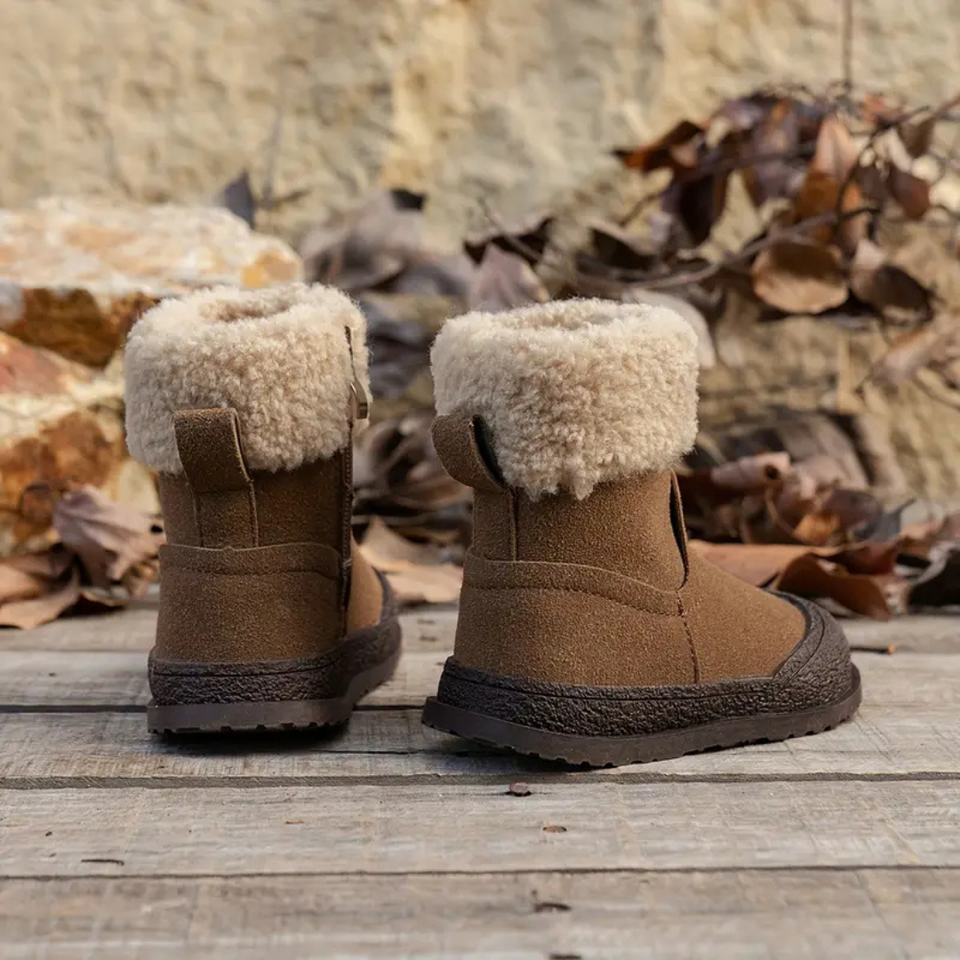 FrostyStep – Warm & Sicher – Winterstiefel für Kinder mit Fleece