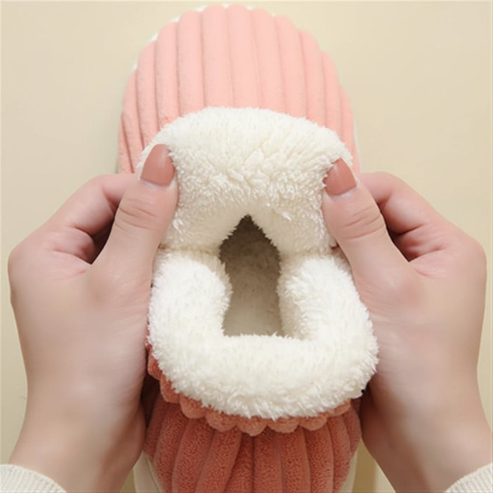 WarmNest – Kuschelig weich & warm – Rutschfeste Hausschuhe