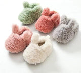 SnuggleBunny – Warm & Sicher – Rutschfeste Hasen-Hausschuhe