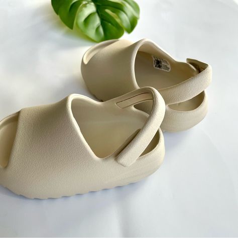 SunnySteps Kids – Komfort und Freiheit – Kinder-Sandalen-Hausschuhe