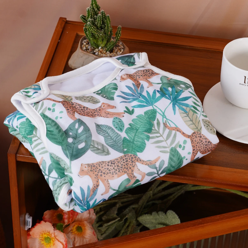 LittleDreams – Weich & atmungsaktiv – Ärmelloser Babyschlafsack