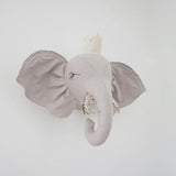 PlayNest – Weich & lehrreich – Plüschtiere als Wanddekoration