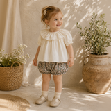 Ruffle Collar Top – Elegant und bequem – Oberteil mit dekorativem Kragen und Puffärmeln