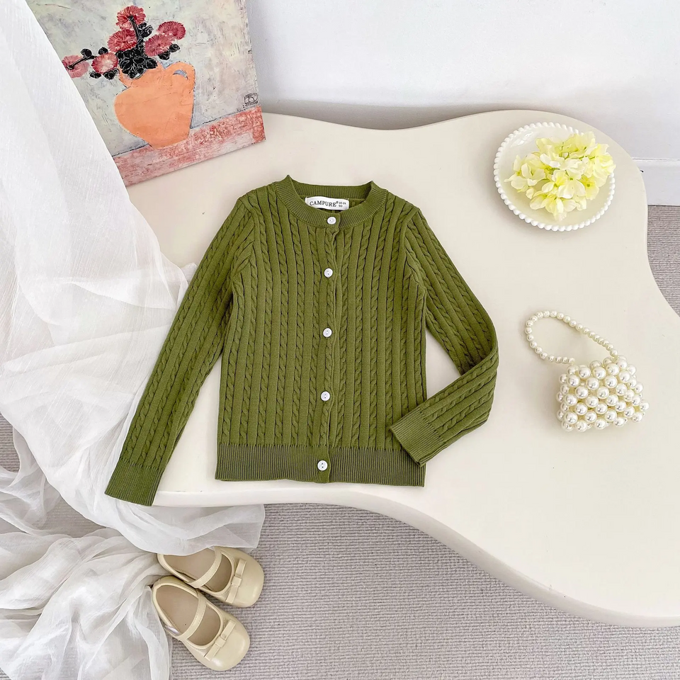 CozyBelle – Elegant & warm – Gestrickte Strickjacke mit Knöpfen