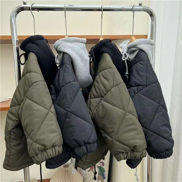 CozyShield – Warm & Cool – Gesteppte Kapuzenjacke