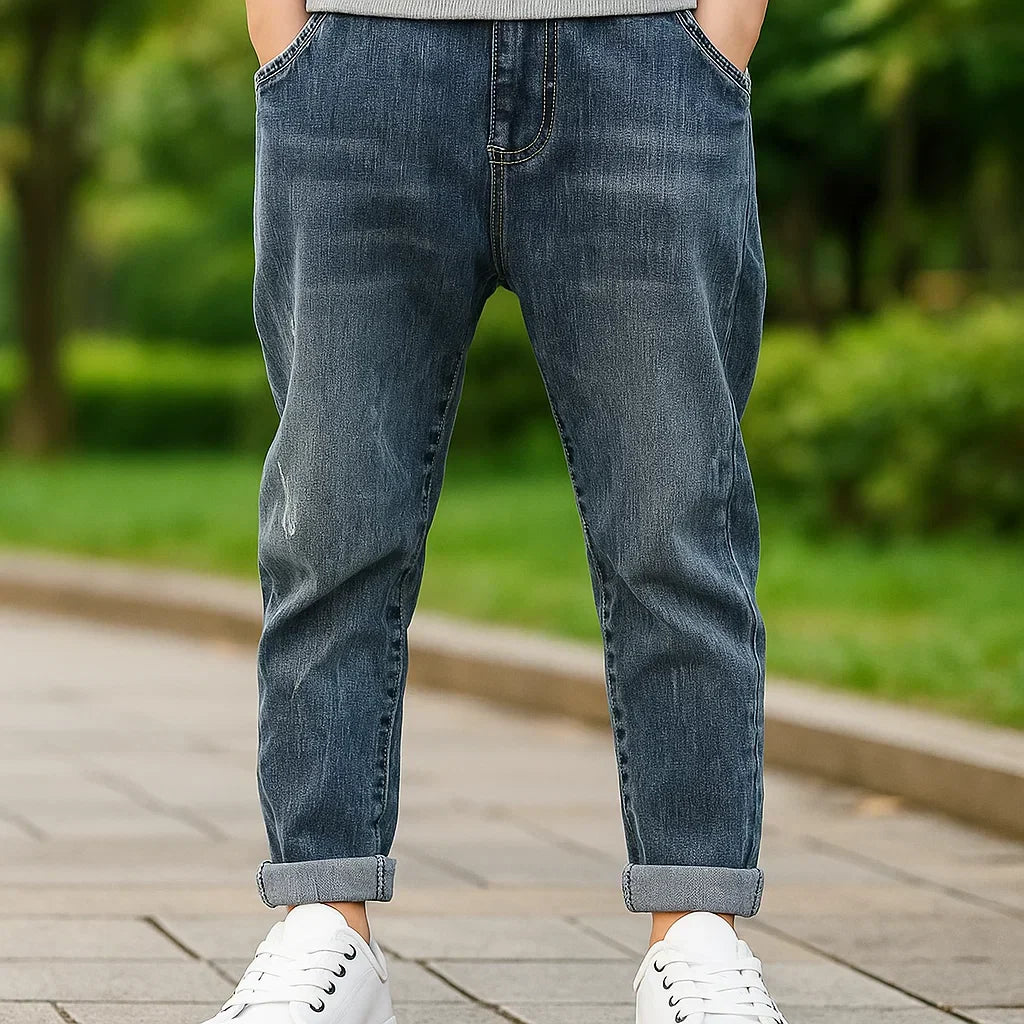 UrbanJeans – Lässig & trendy – Slim Fit Jeanshose für Jungen
