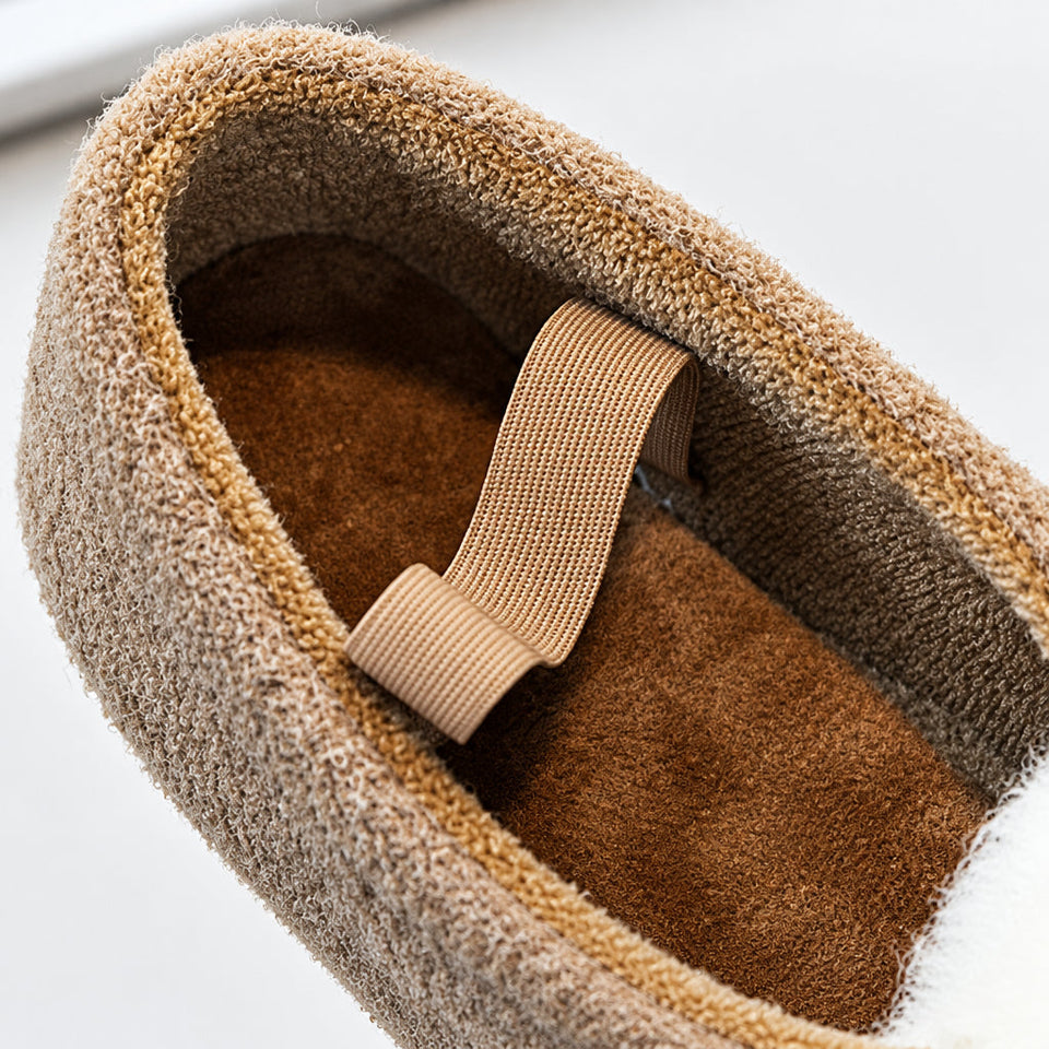 SoftSteps –  Warm & Weich – Mädchen-Schuhe mit Plüsch-Bommel