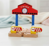 Woods – Stilvoll & lehrreich - Holzspielset für öffentliche Verkehrsmittel