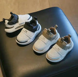 KidStride – Trendy & Funktional – Sneakers mit Klettverschluss