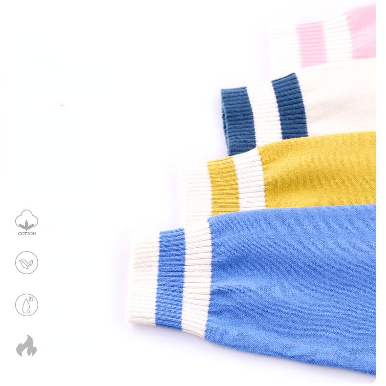 CozziWear – Warm & Trendy – Strickjacke mit Bären