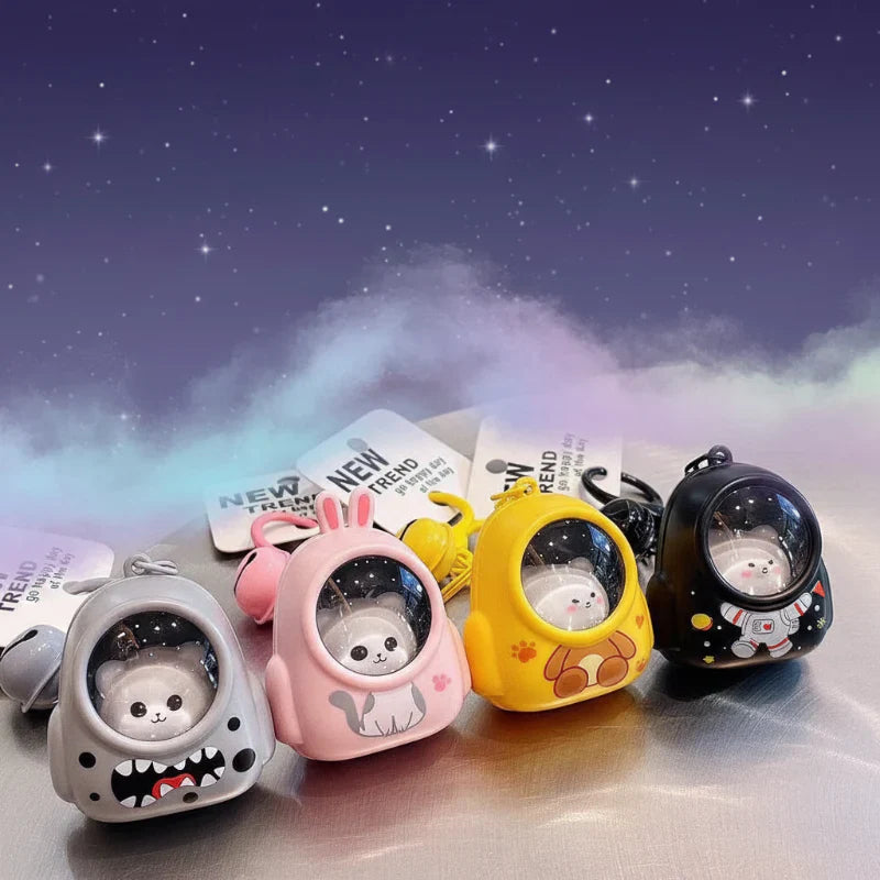 Glowing Astronaut Charm – Niedlich & Leuchtend – Astronauten-Taschenanhänger