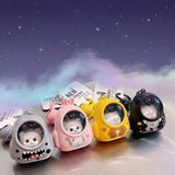 Glowing Astronaut Charm – Niedlich & Leuchtend – Astronauten-Taschenanhänger