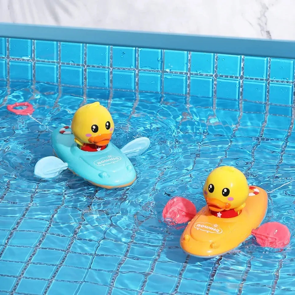 Little Duck Swim™ – Splash Fun Badefreund - Rudernde Gummiente