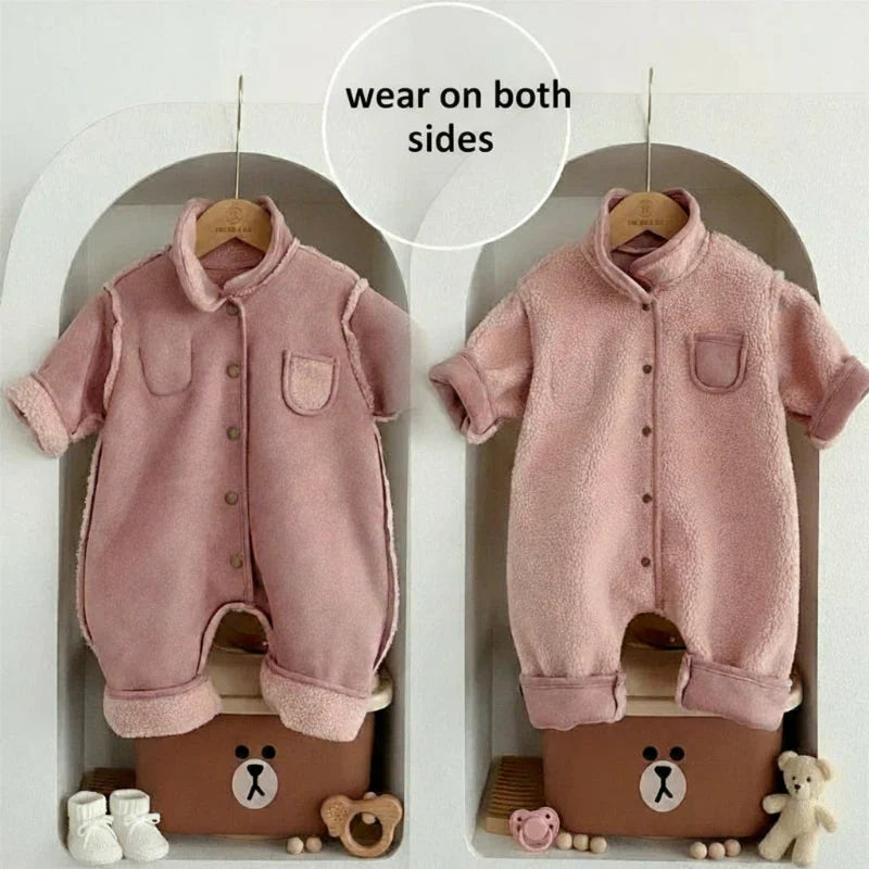 CozyNest – Gemütlich & Modisch – Dicker Winter-Strampler mit Kapuze