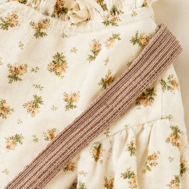 SweetPea – Baby-Outfit für Mädchen mit Rüschen und Blumenmuster